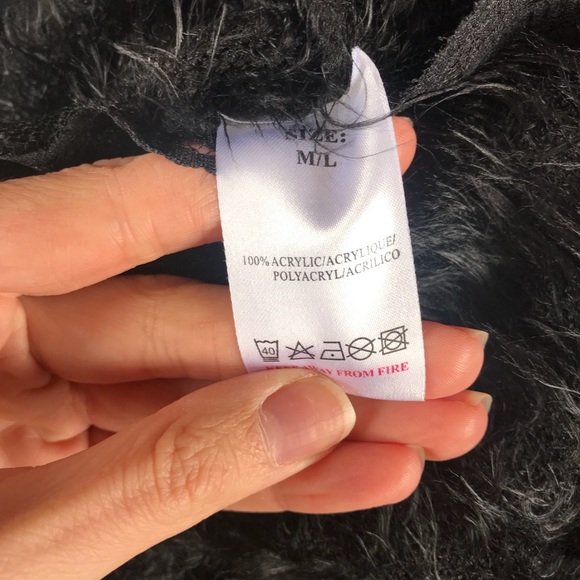 Sweater with Lace Detail - Picture 5 of 6